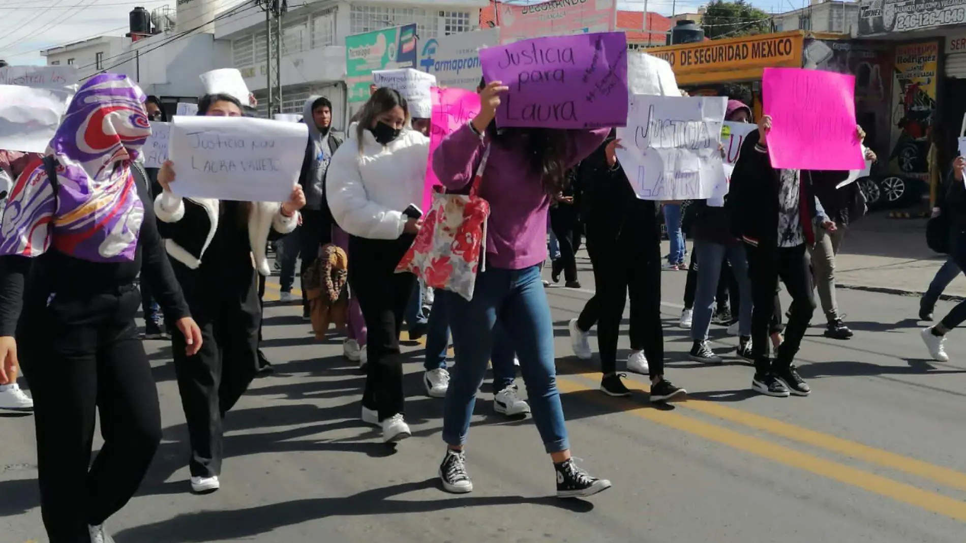 manifestación alumnos uatx (2)